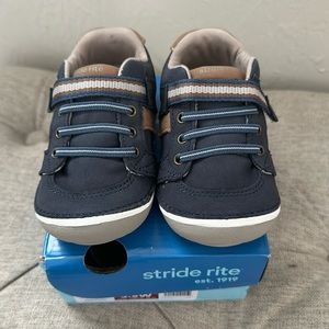 Stride Rite Artie Navy Shoe in 5.5W